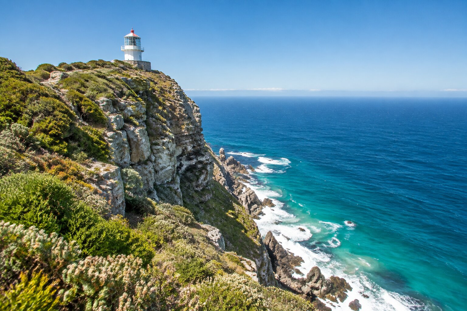 El faro de Cape Point sobre los acantilados de la Península del Cabo