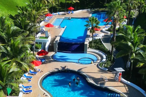 Piscina del Royal Decameron Mompiche